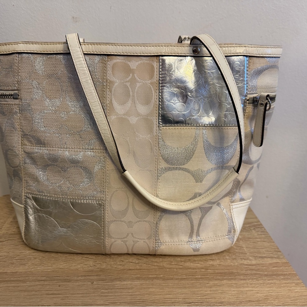 Coach Patchwork White and Silver Rare Tote bag - Picture 7 of 15